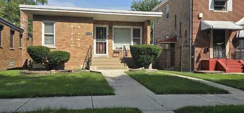 8605 S Dorchester Avenue, Chicago, IL 60619