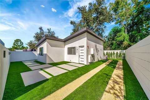 23453 Collins, Woodland Hills, CA 91367