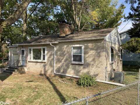 1202 Mercer Street, Burlington, IA 52601