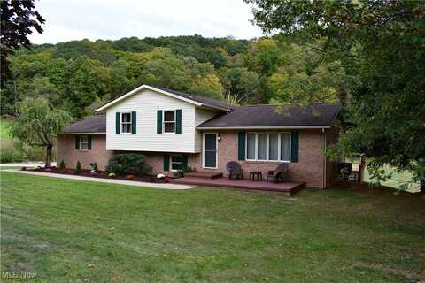 1222 Shepherds Valley Road, Chester, WV 26034