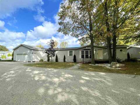 7453 Michigan Heights, Charlevoix, MI 49720