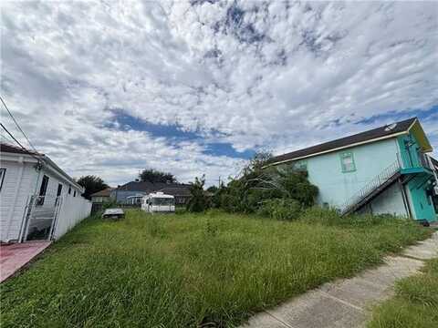 2630 NEW ORLEANS Street, New Orleans, LA 70119