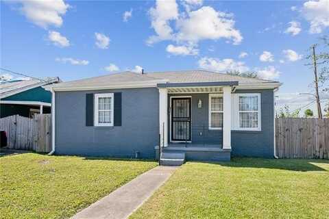 2442 DESIRE Street, New Orleans, LA 70117