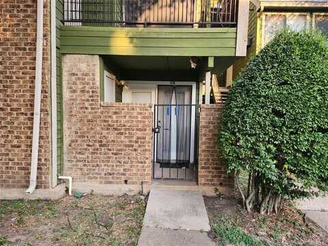 9833 Walnut Street, Dallas, TX 75243