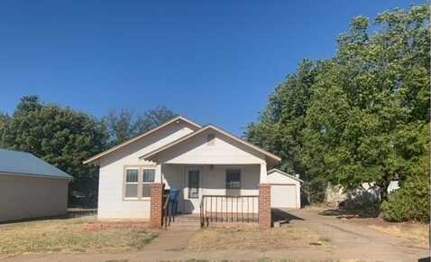 318 N College Street, Cordell, OK 73632