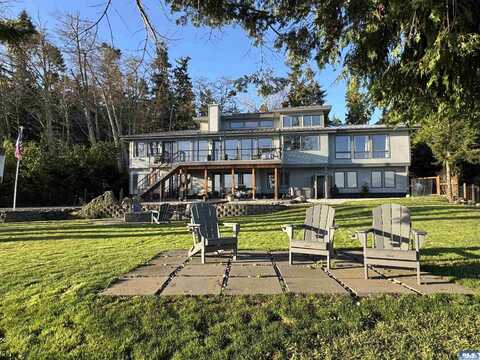 96 Forrest Rd, Sequim, WA 98382