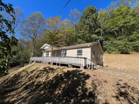 269 Jennie's Creek Rd, Kermit, WV 25674