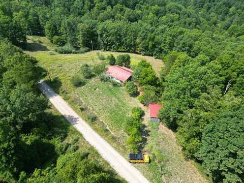 2102 Fairview Road, Reedy, WV 25270