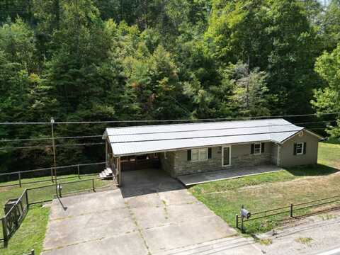 1562 Arnoldsburg Road, Spencer, WV 25276