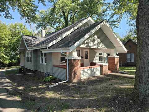 709 S Randolph, MACOMB, IL 61455