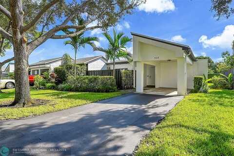 364 Fairway Cir, Weston, FL 33326