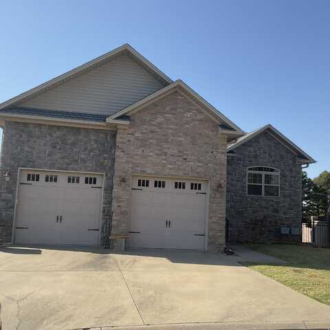 93 Village Court, Russellville, AR 72802