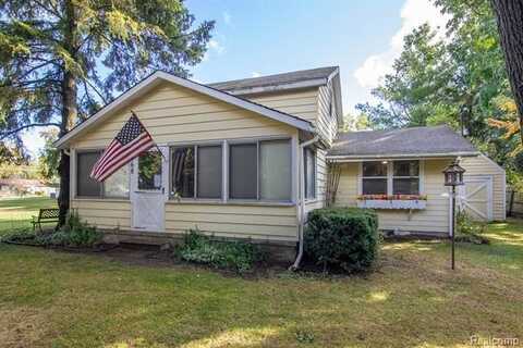 468 OAK LAKE Drive, Waterford, MI 48327