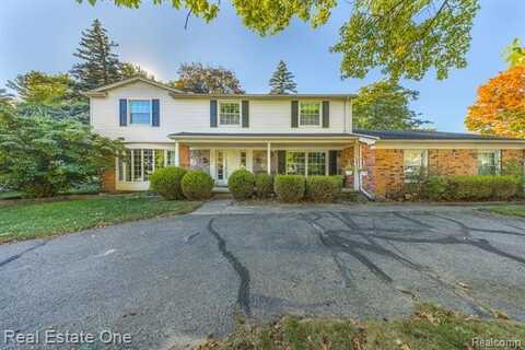 29981 MUIRLAND Drive, Farmington Hills, MI 48334