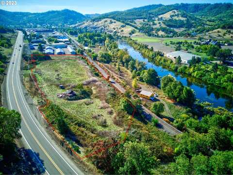 2113 OLD HIGHWAY 99, Roseburg, OR 97471