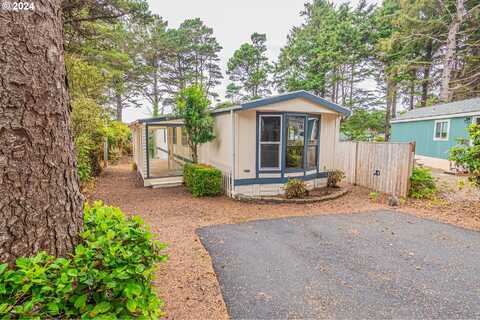 4875 N HIGHWAY 101, Depoe Bay, OR 97341