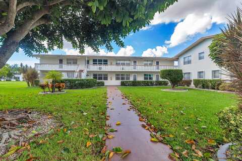 203 Windsor I, West Palm Beach, FL 33417