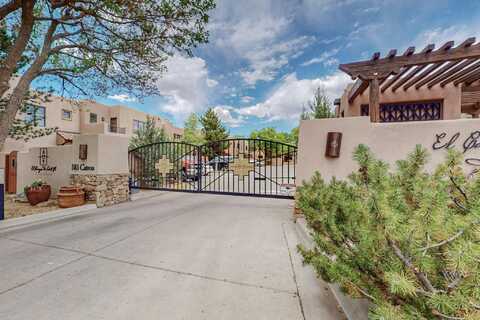 103 Catron, Santa Fe, NM 87501