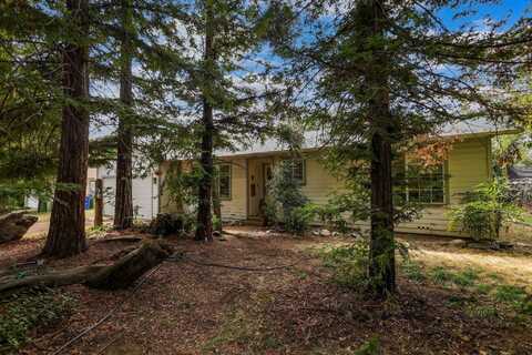 5500 Rosswood Street, Redding, CA 96001