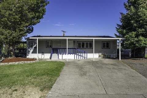 3750 Ave G, White City, OR 97503