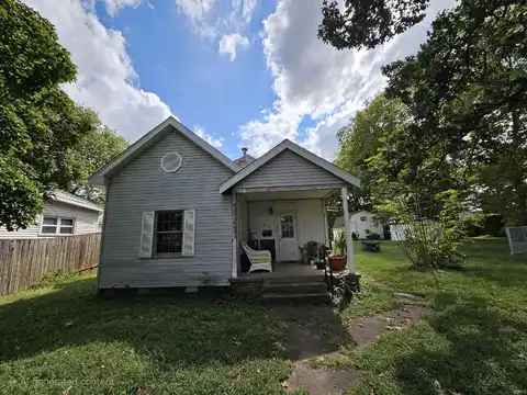 817 N 10th Street, Vincennes, IN 47591