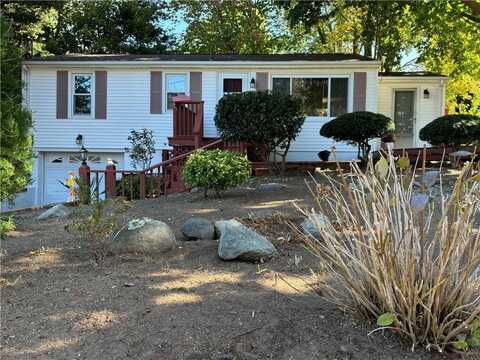 30 Okinawa Avenue, Warwick, RI 02889