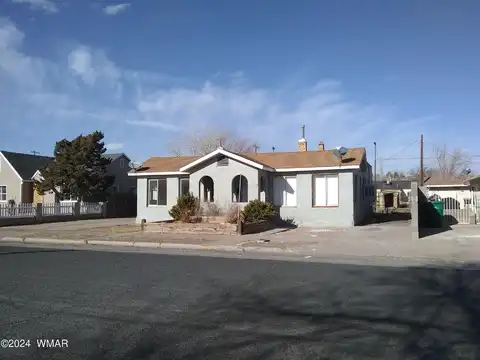 608 W Arizona Street, Holbrook, AZ 86025