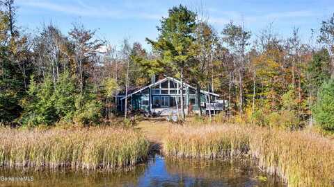 151 West Long Bow Ln, Becket, MA 01223