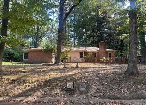 2 Southern Pines Dr, Pine Bluff, AR 71603