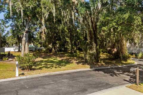 129 Windy Ln., Pawleys Island, SC 29585