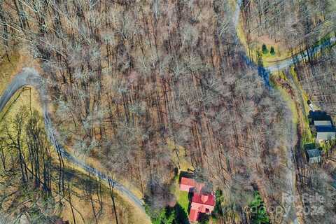 27 Chipmunk Circle, Waynesville, NC 28785