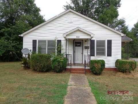 935 Caldwell Street, Statesville, NC 28677