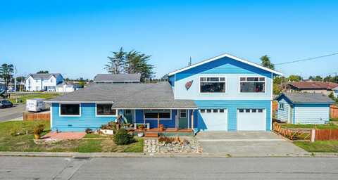 278 W 8th Street, Crescent City, CA 95531