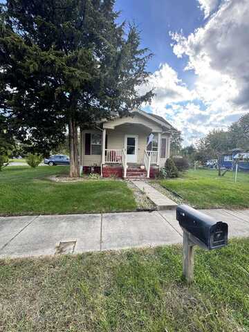 1225 W Lusher Avenue, Elkhart, IN 46516