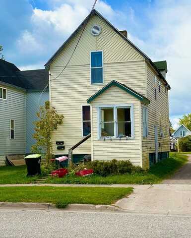 806 Johnston ST, Muir, MI 49783