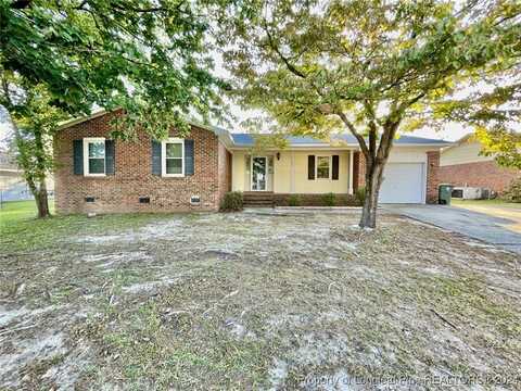 2109 Hollyridge Place, Fayetteville, NC 28304