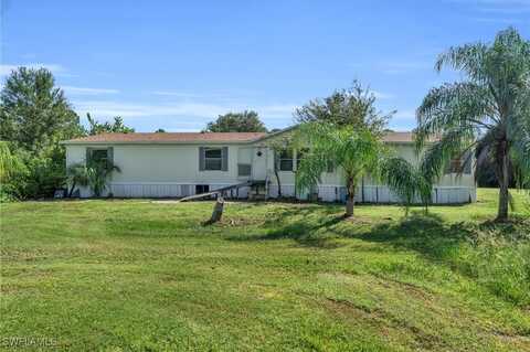 1370 Crescent Avenue, Labelle, FL 33935