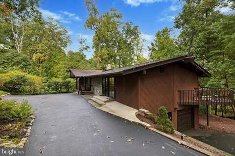 2250 COUNTRY CLUB DRIVE, HUNTINGDON VALLEY, PA 19006