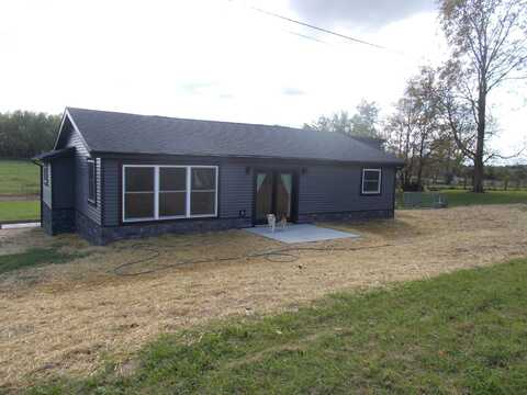 61776 Youngman Road, Three Rivers, MI 49093