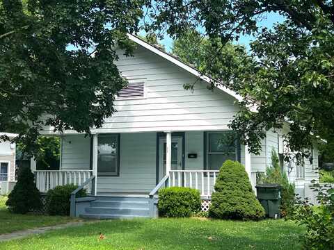 914 S Oak Avenue, Aurora, MO 65605