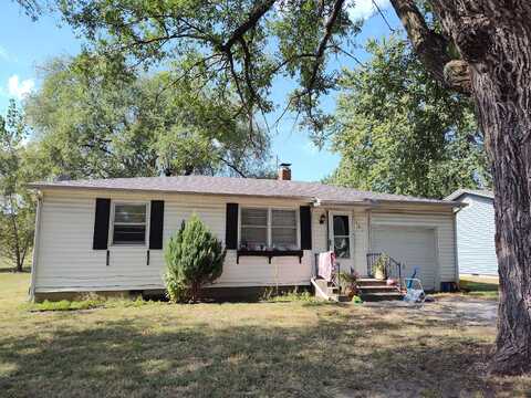 307 N Williams Avenue, Bolivar, MO 65613