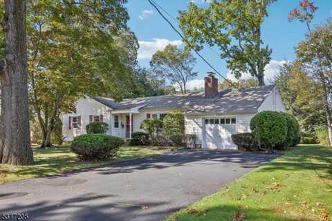 327 Martom Rd, Wyckoff, NJ 07481