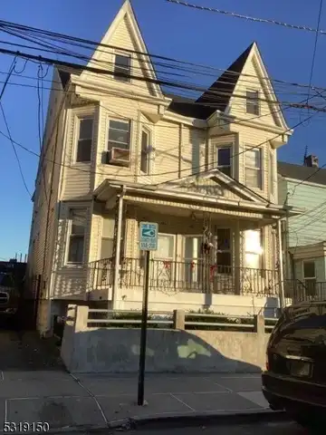 17 Prospect St, Elizabeth, NJ 07201