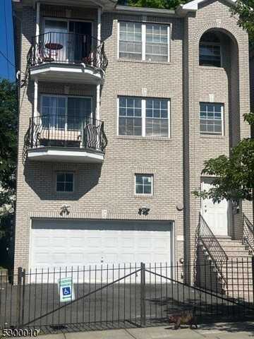 85 Farley Ave, Newark, NJ 07108