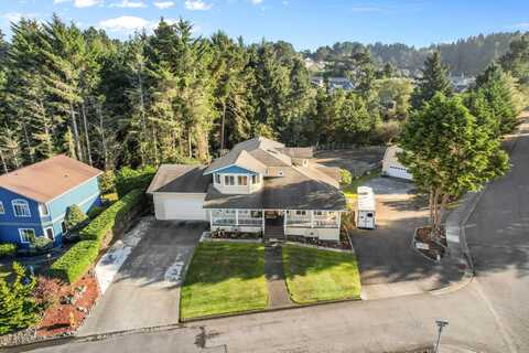 10 Barscape Lane, Humboldt Hill, CA 95503