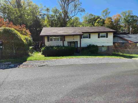 102 Pinecrest Drive, Huntington, WV 25705