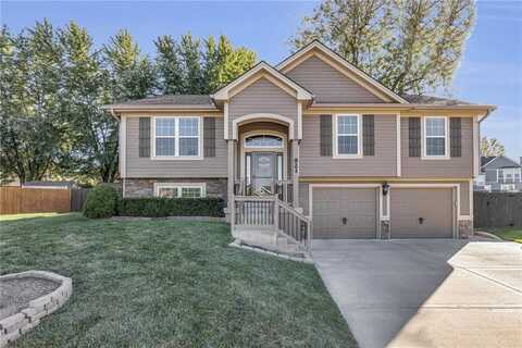 921 E 8th Circle, Kearney, MO 64060