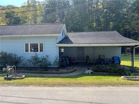 449 Little Otter Road, Gassaway, WV 26624