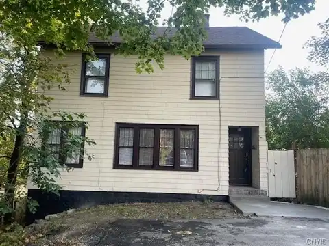 158 Temple Place, Syracuse, NY 13207