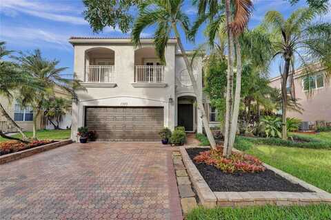 1520 SW 171st Ter, Pembroke Pines, FL 33027